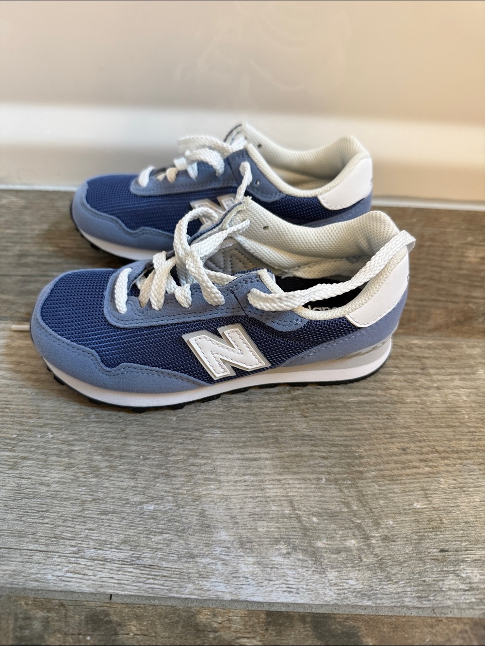 New Balance Kids Blue and White Mesh Trainer Sneakers Sz 11.6 NEW